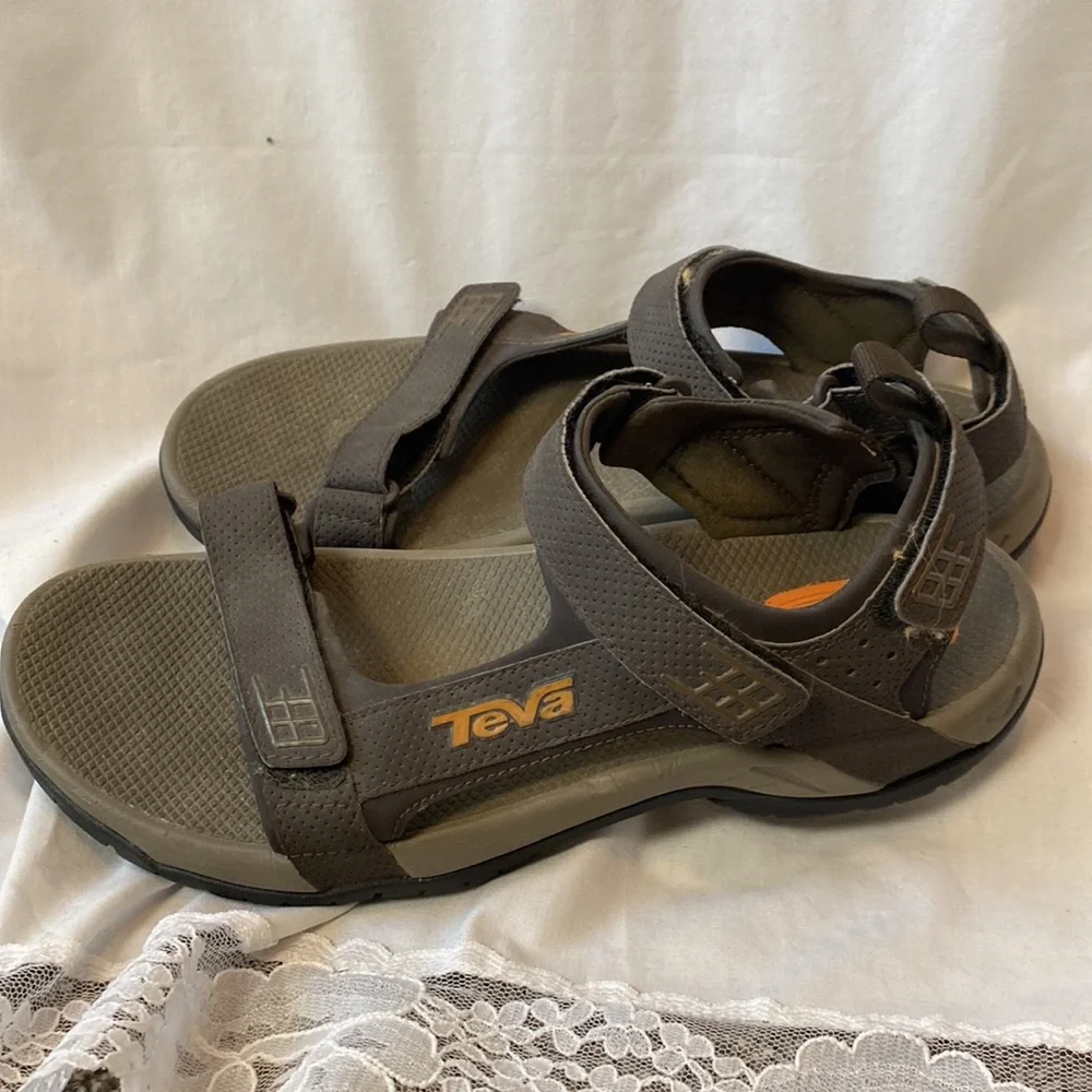 Men’s Teva Sandals Size 11